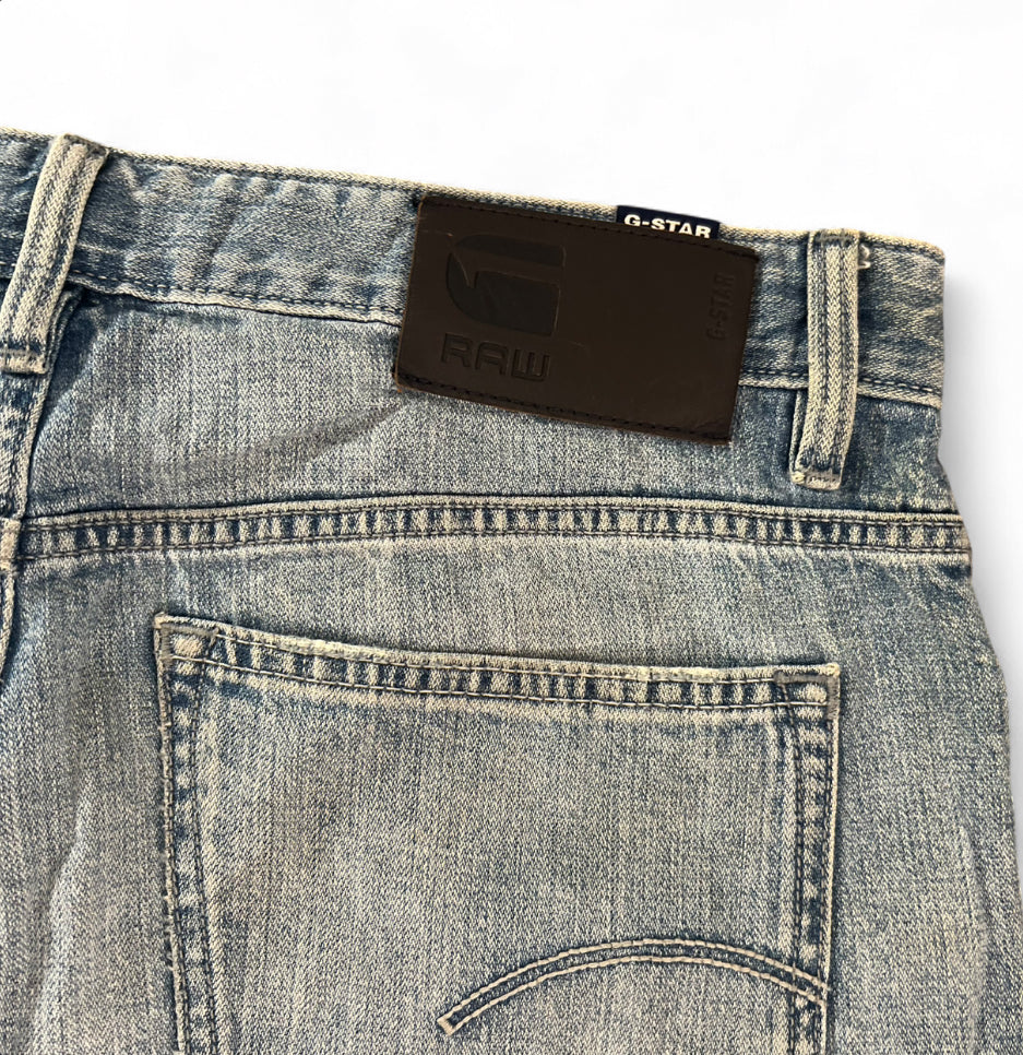 G-STAR RAW TRIPLE A STRAIGHT DENIM JORTS LIGHT WASH RAW HEM W34