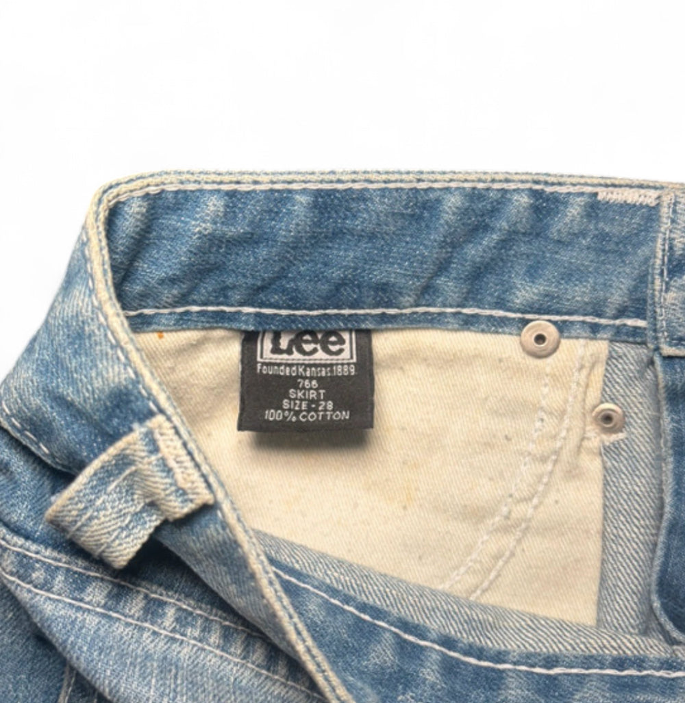 VINTAGE LEE Y2K EMBROIDERED BUTTERFLY DENIM MINI SKIRT STAR APPLIQUÉ CARGO LIGHT WASH W28