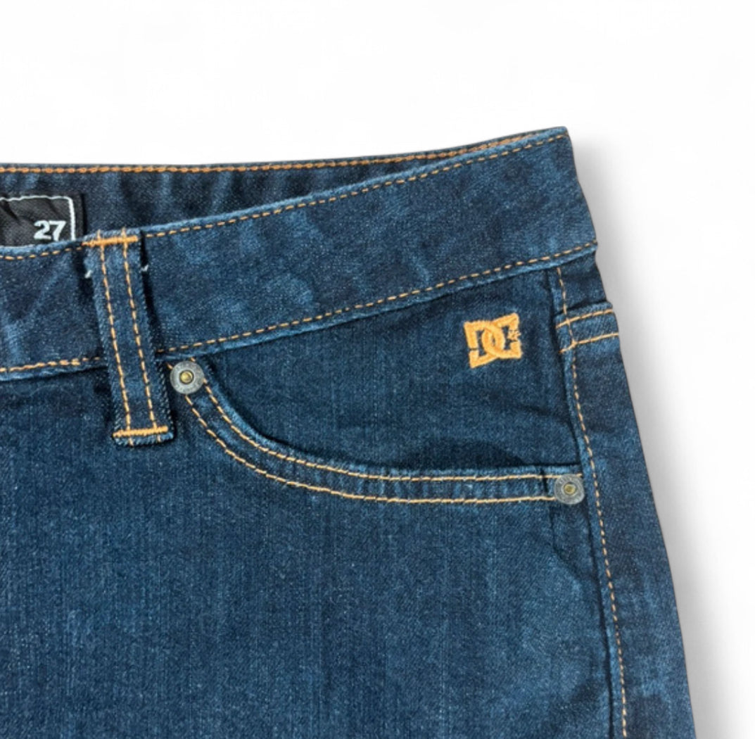 VINTAGE Y2K DC SHOES DENIM MINI SKIRT DARK WASH BIG POCKET LOGO SIZE 27 W29