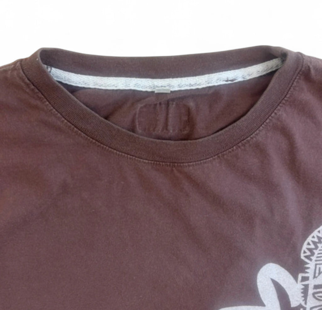 Y2K ERA 2009 BAOBAB COMPANY BROWN GRAPHIC T-SHIRT TRIBAL MASKS LES SAINTES LARGE