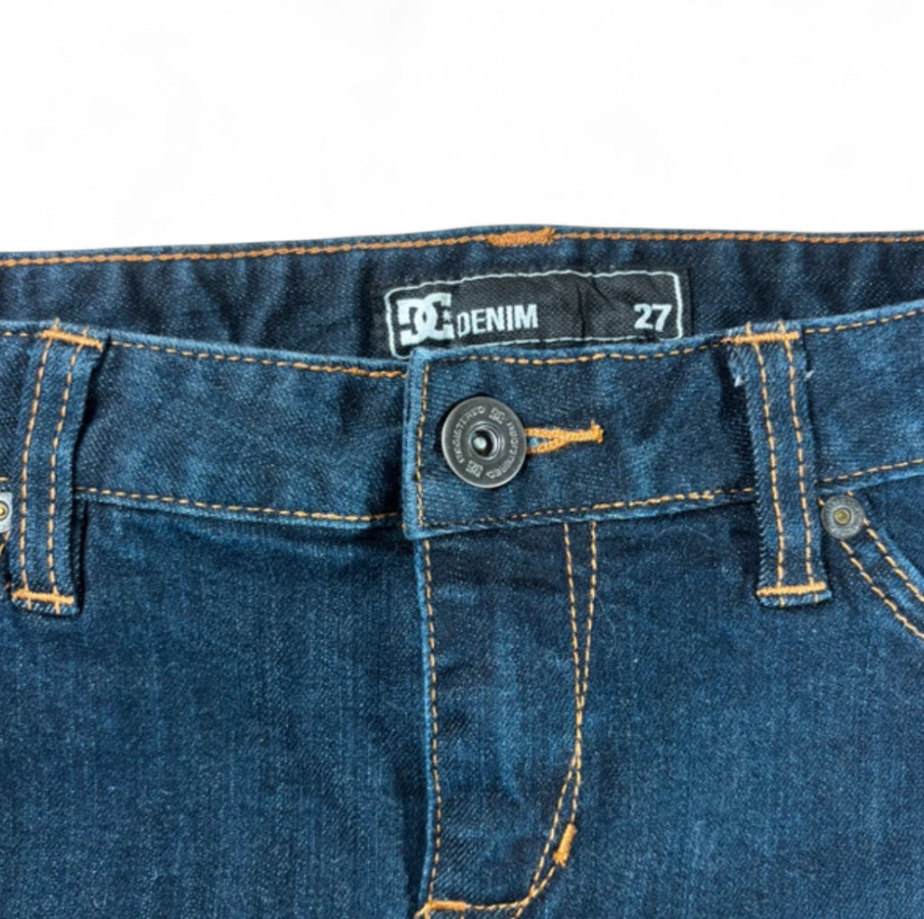VINTAGE Y2K DC SHOES DENIM MINI SKIRT DARK WASH BIG POCKET LOGO SIZE 27 W29