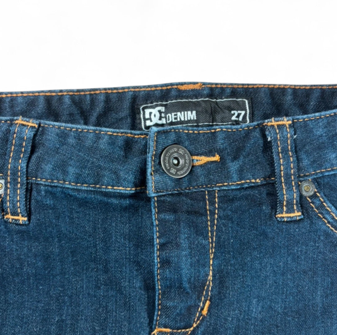 VINTAGE Y2K DC SHOES DENIM MINI SKIRT DARK WASH BIG POCKET LOGO SIZE 27 W29