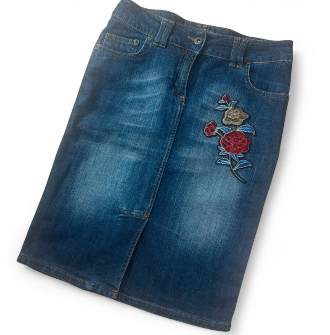 VINTAGE Y2K FLORAL EMBROIDERED PATCH DENIM SKIRT SIZE 8 BLUE JEAN MIDI MINI W28