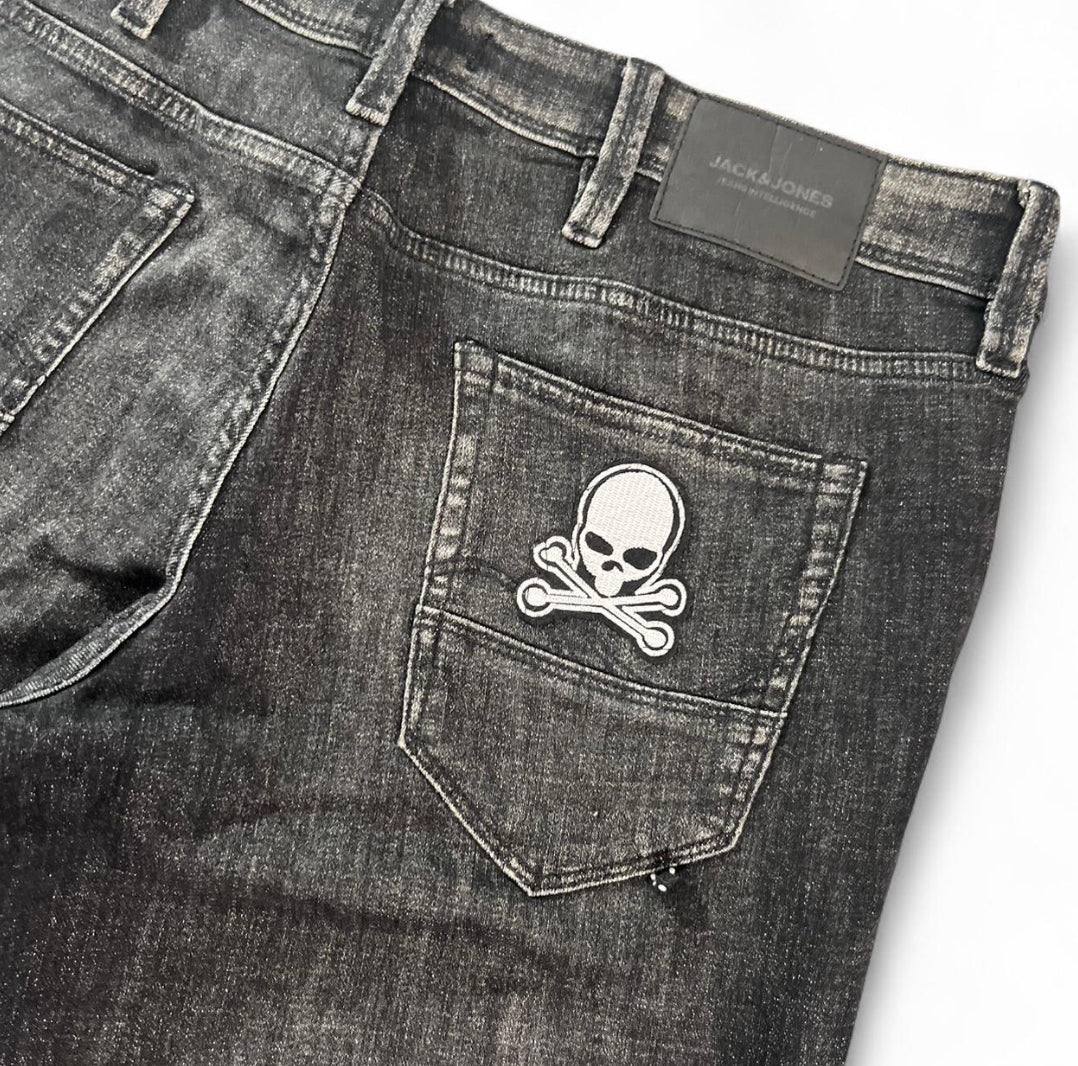 1 OF 1 REWORKED JACK & JONES EMBROIDERED SKULL & STAR PATCH DENIM JORTS WASHED BLACK REGULAR FIT W36