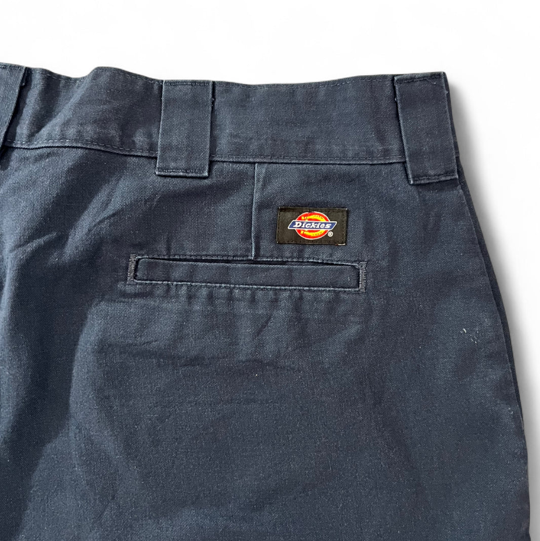 DICKIES REGULAR FIT CARGO SHORTS CUSTOM PAINT SPLATTER & PATCH W40